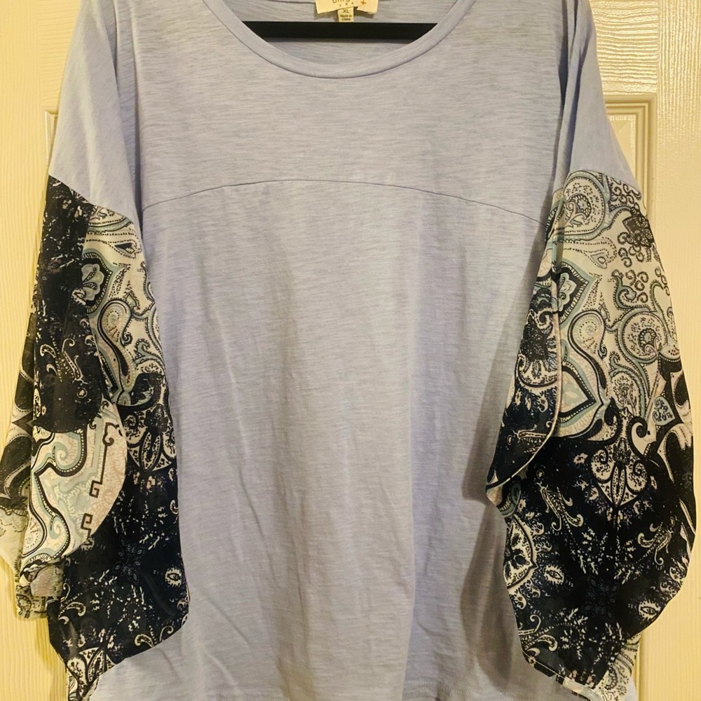 Umgee blouse with bell sleeves